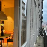Sao Bento Historic Center- Balcony & Ac Apartment *