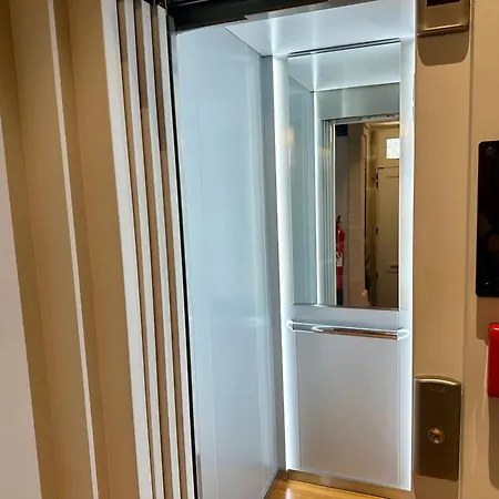 Sao Bento Historic Center- Balcony & Ac * Oporto