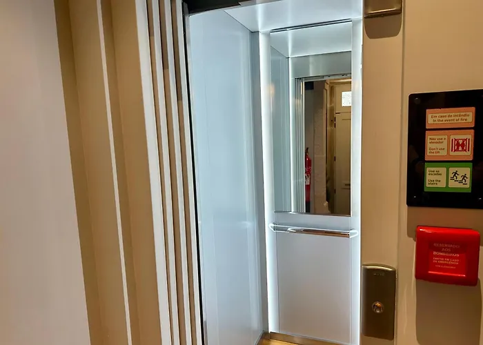 Sao Bento Historic Center- Balcony & Ac * Oporto